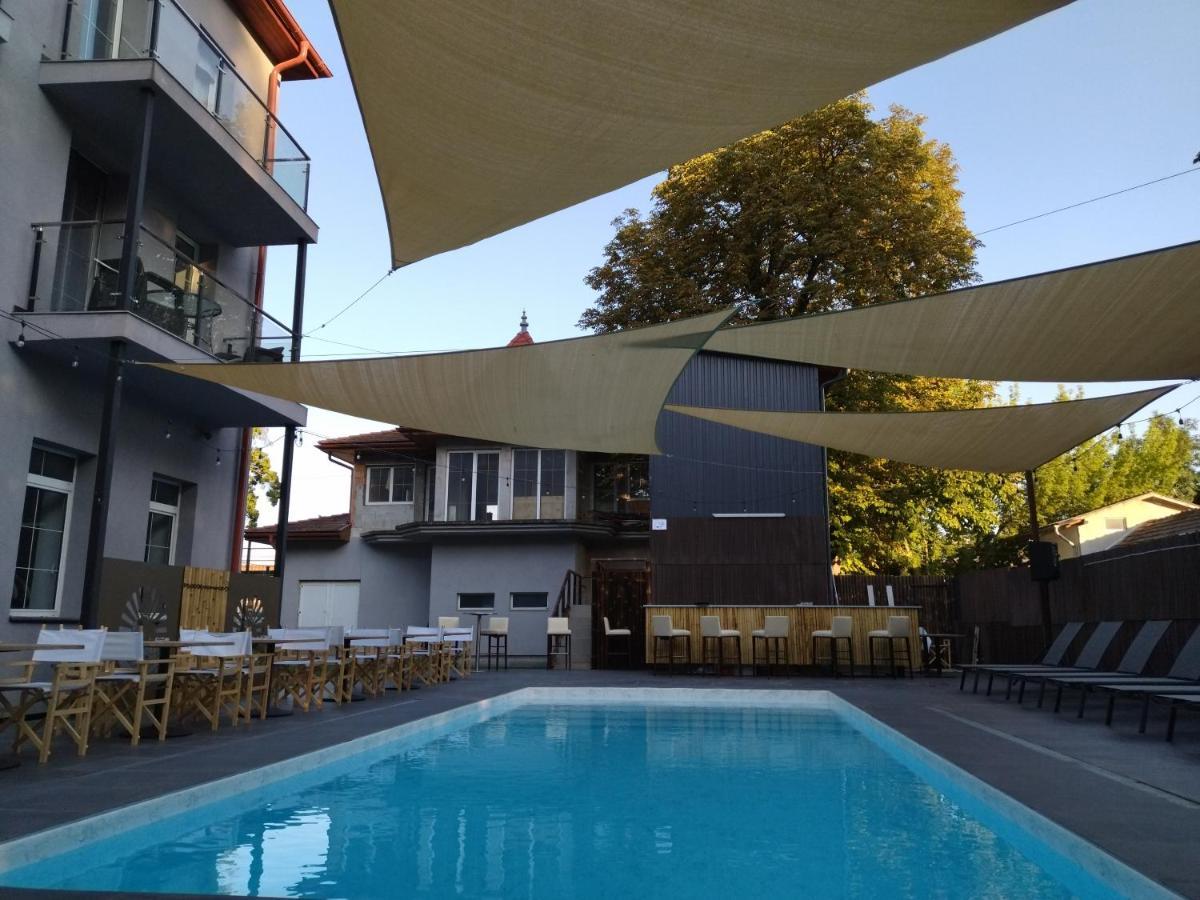 The One Apartman (Adults Only) Aparthotel Siófok Buitenkant foto